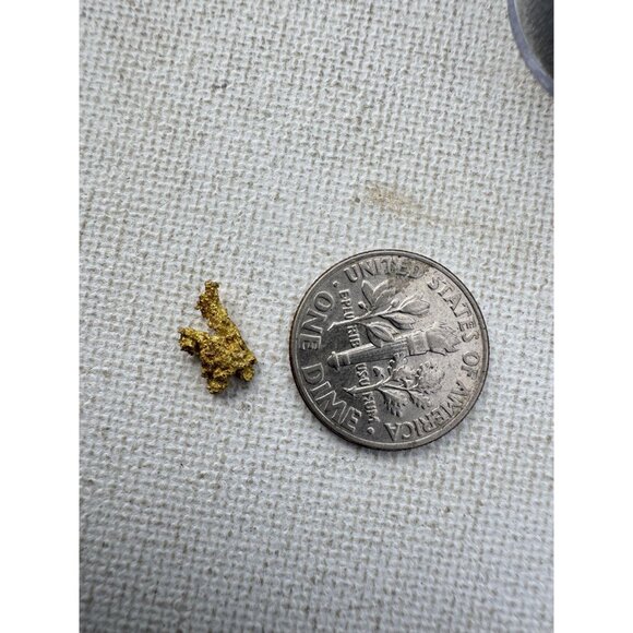 California Native Gold Crystal - 0.40 grams - Picture 3 of 9